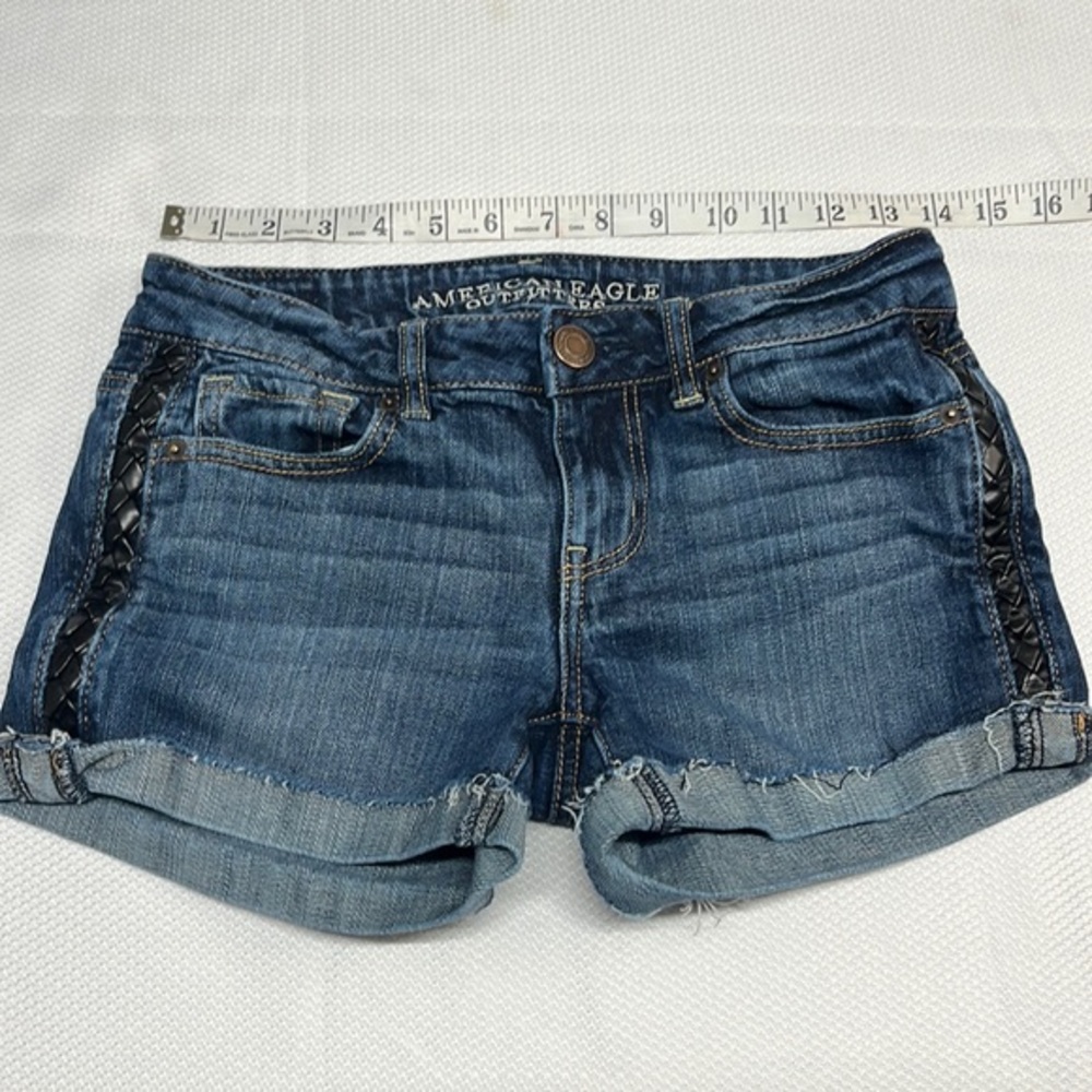 American Eagle Shorts‎
